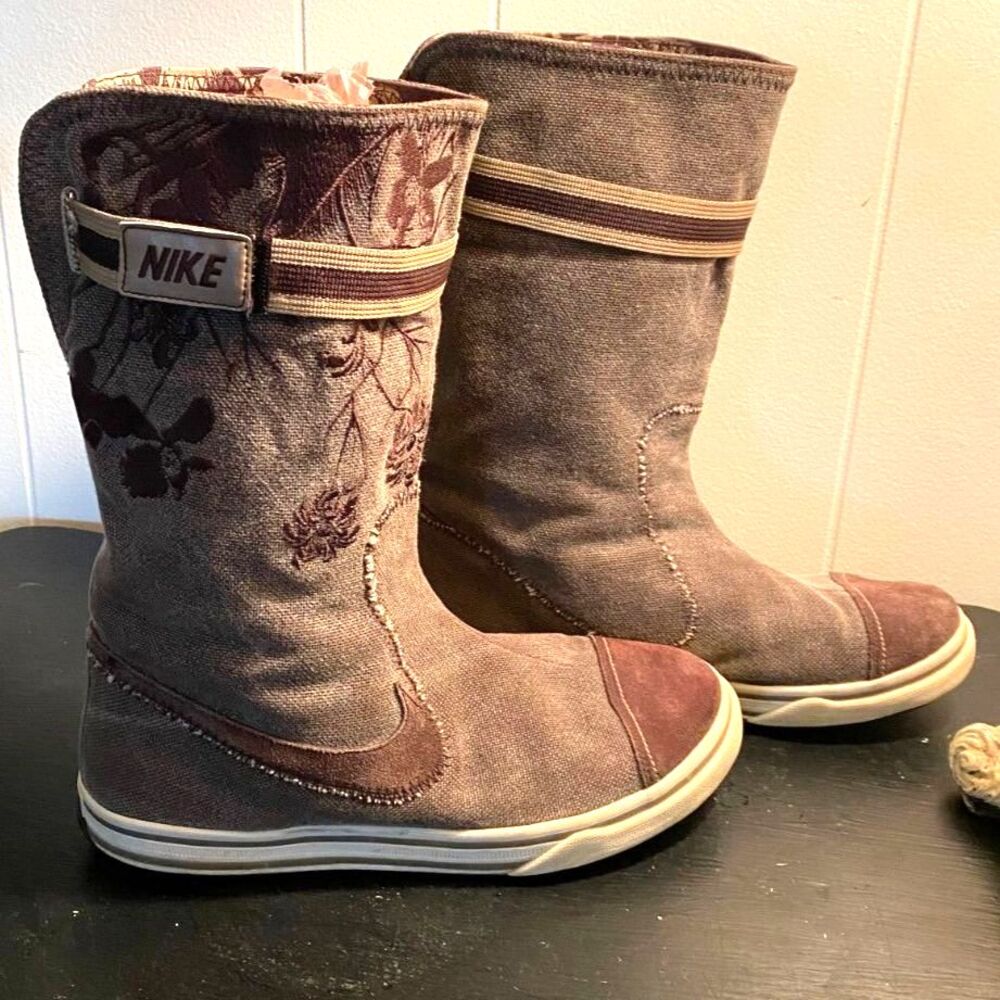 Nike vintage brown floral canvas fold-down mid-calf boots Size 10